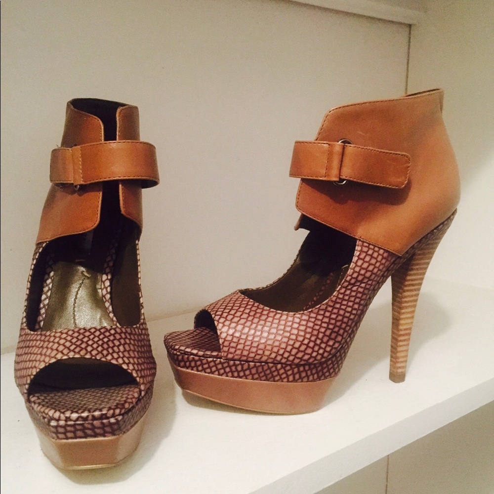 BCBGMaxAzria heels